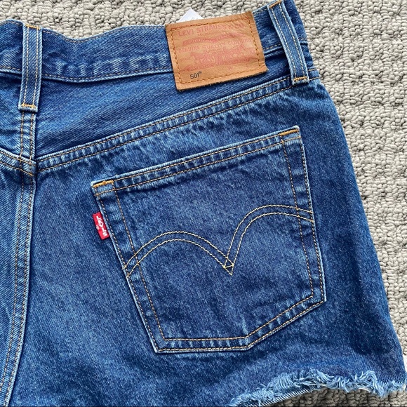 Levi’s 501 Short - Picture 3 of 5